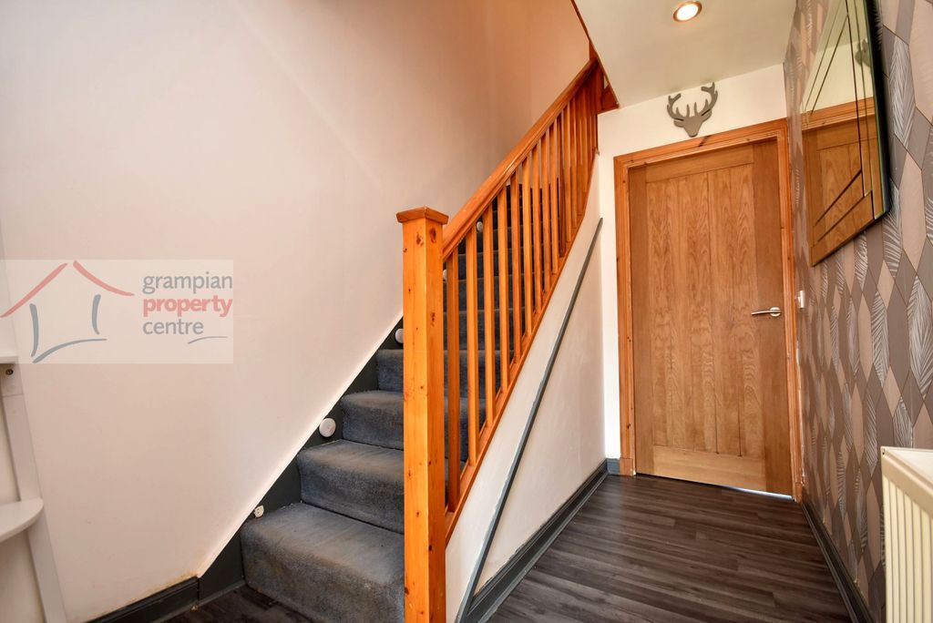 Property photo 2 of 16 Hall.Jpg