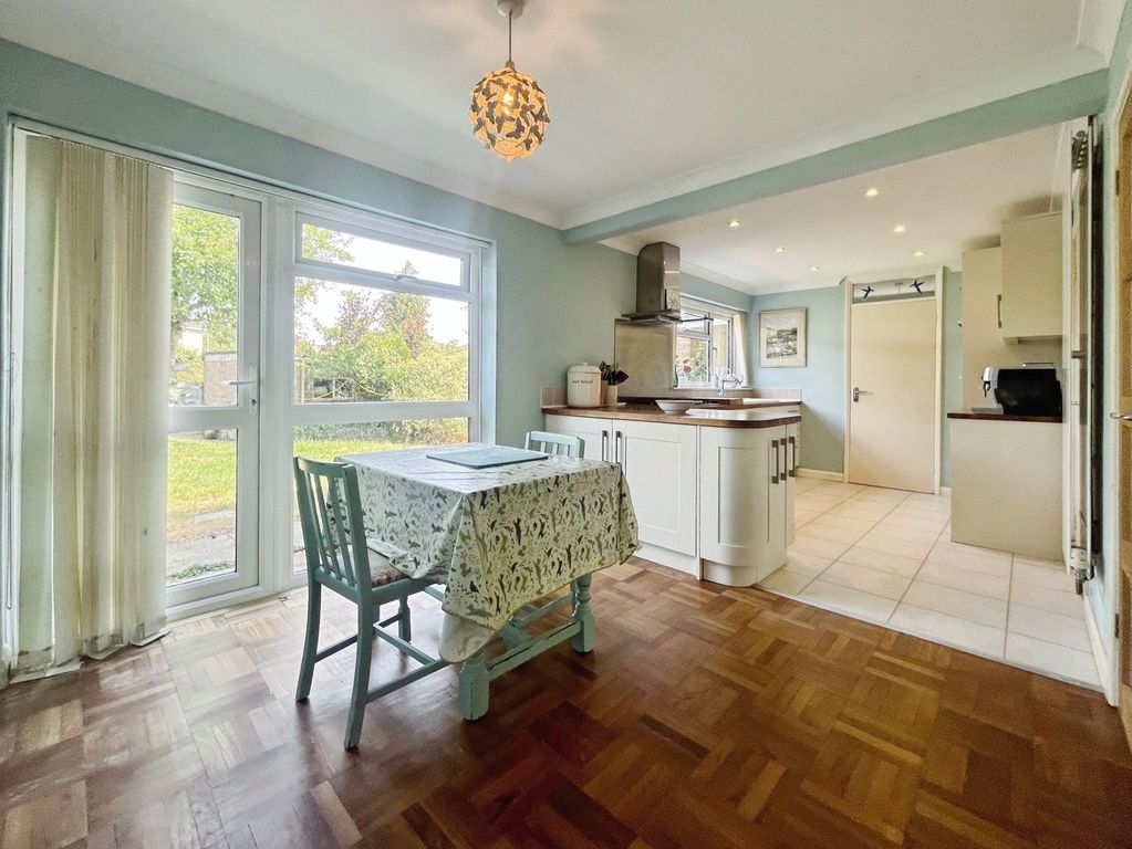 Property photo 2 of 16 Pbox-Img.Jpg