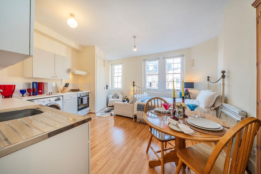 Property photo 1 of 4