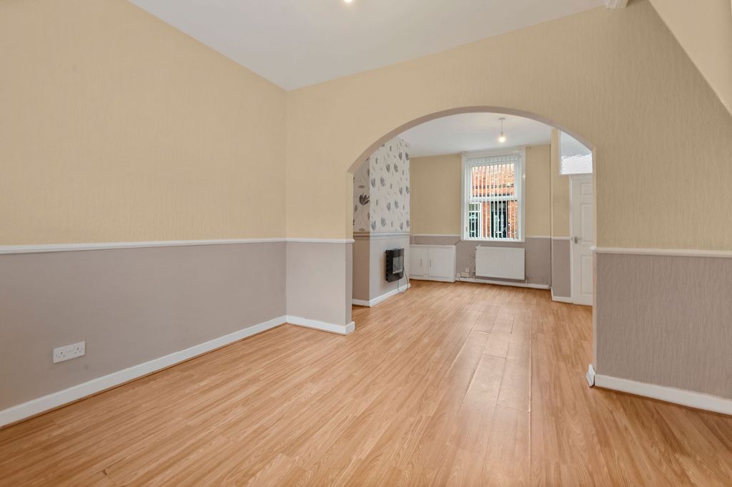 Property photo 2 of 24