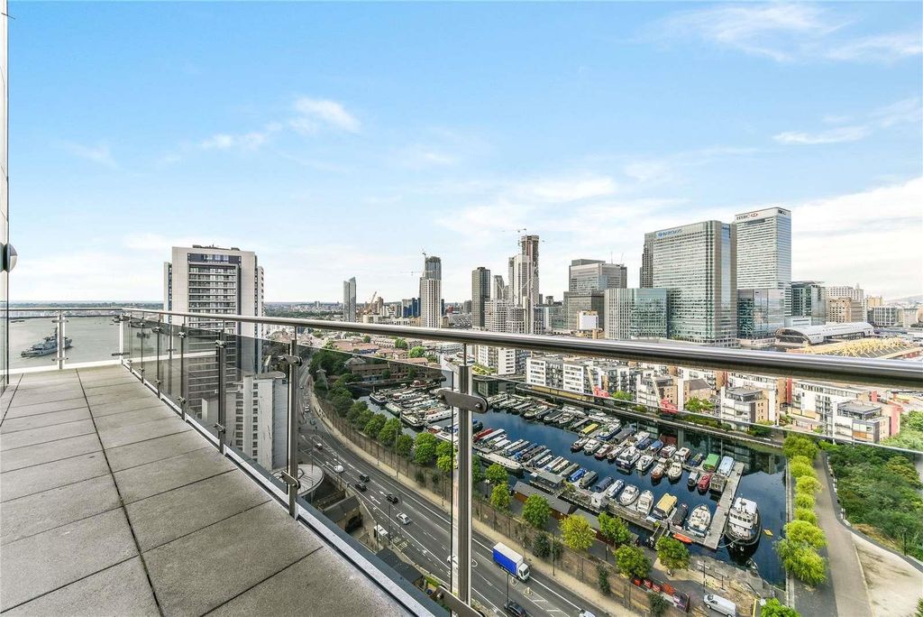 Property photo 3 of 13 Isl130234_15_l_Gal.Jpg