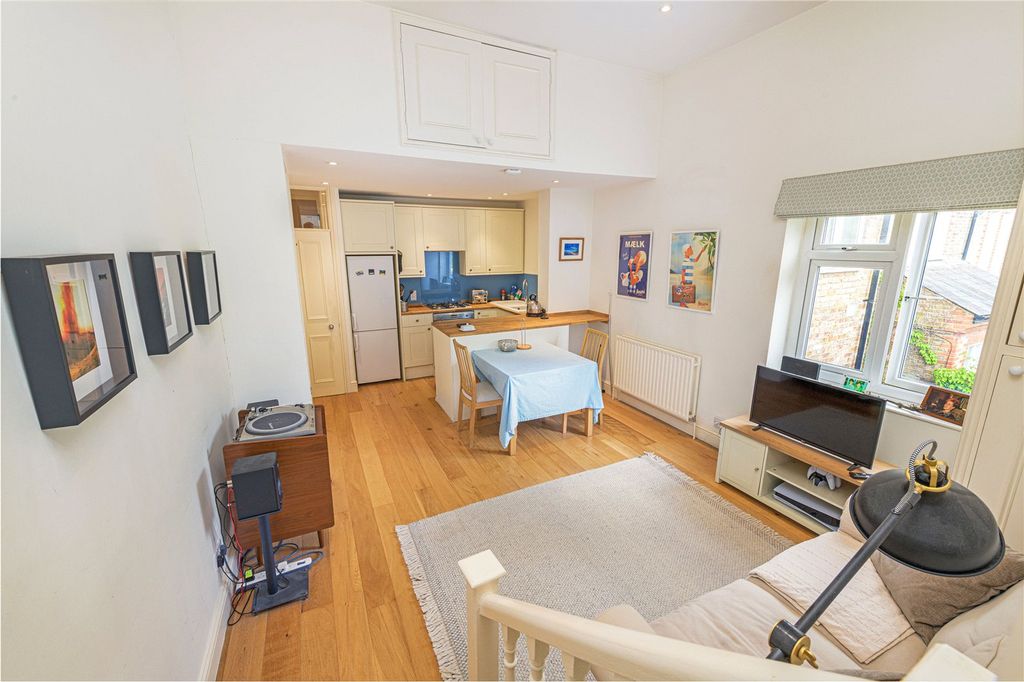 Property photo 1 of 7 Picture No. 18