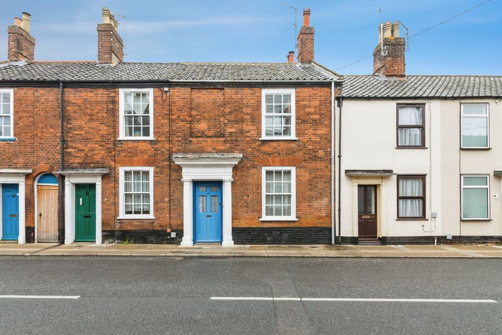 Property photo 1 of 18