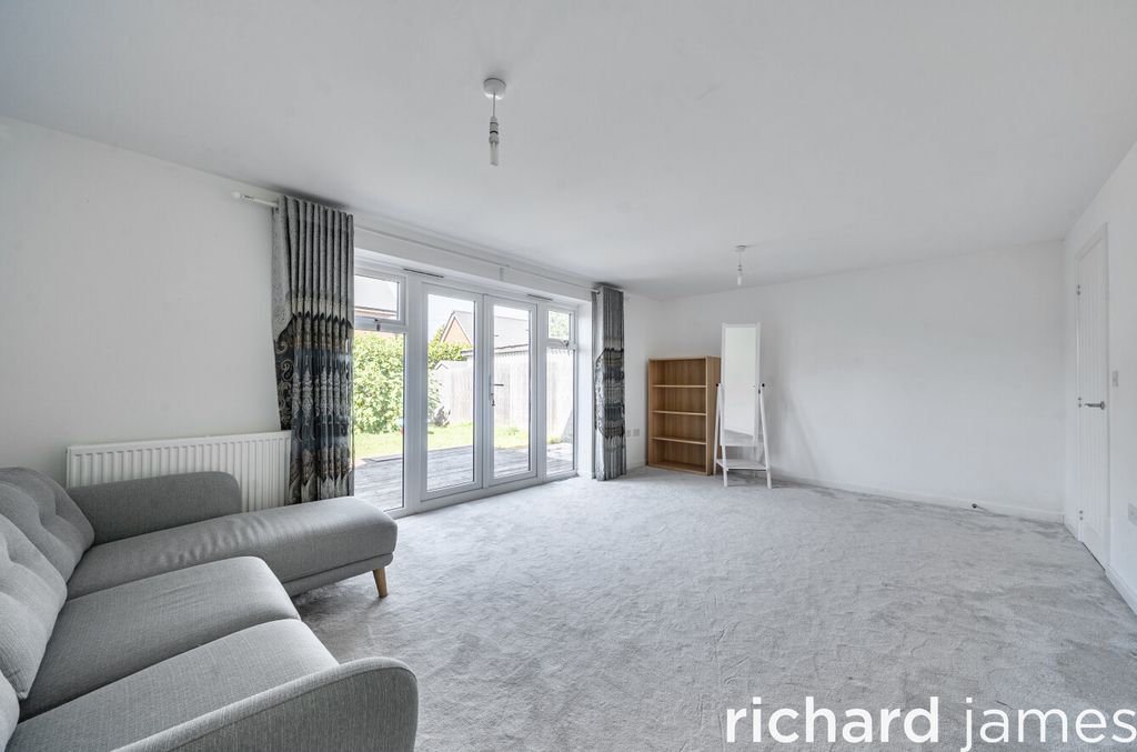Property photo 2 of 15 0F21ce7374564c52Be6896d8d99F41d7