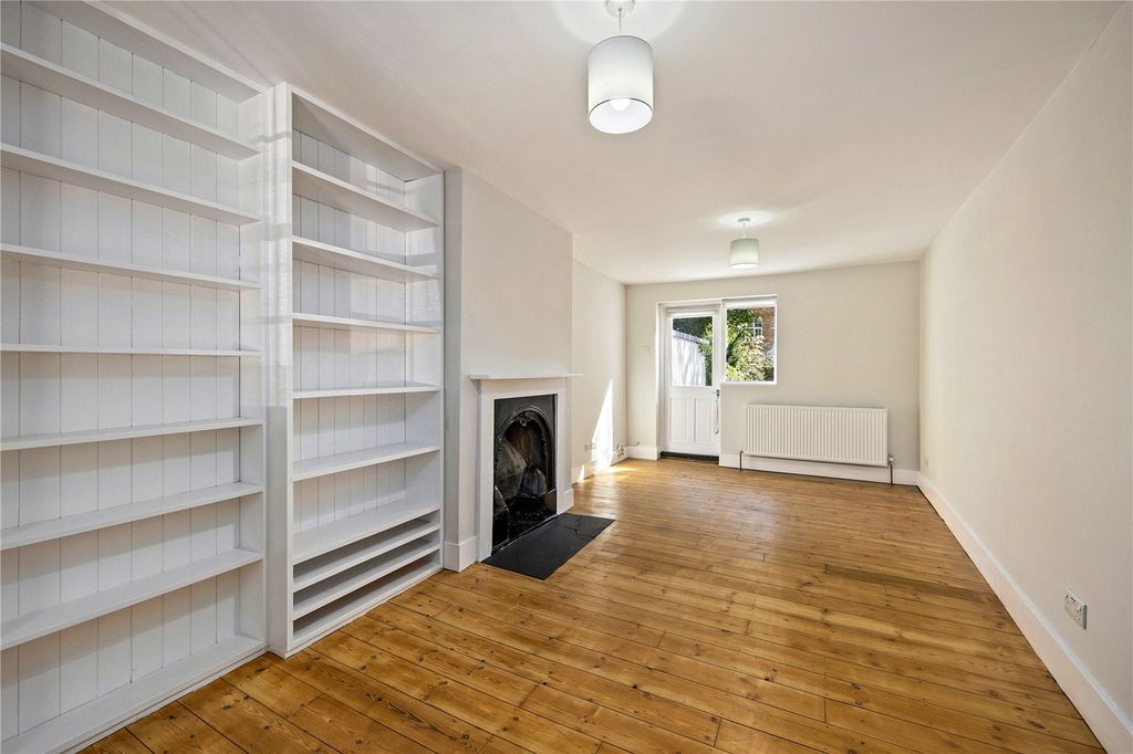 Property photo 2 of 11 Picture No. 12