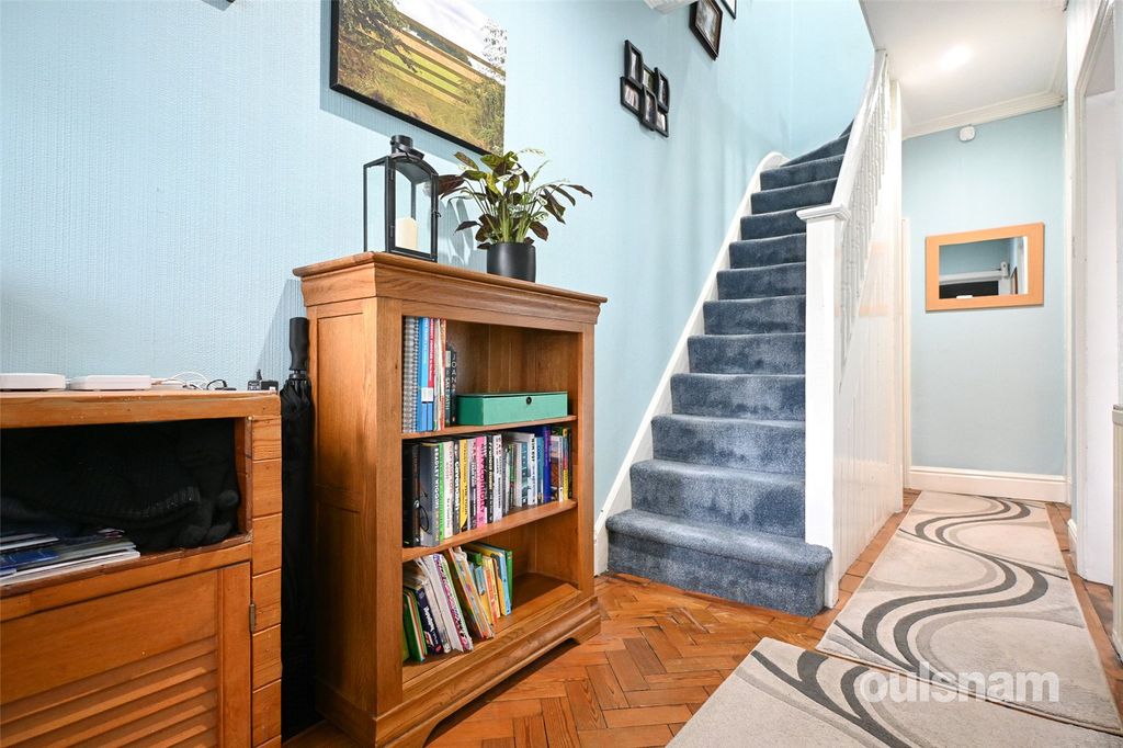 Property photo 2 of 28 Picture No. 52