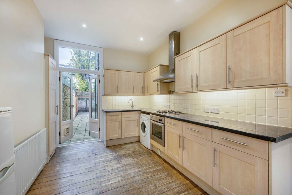 Property photo 3 of 5