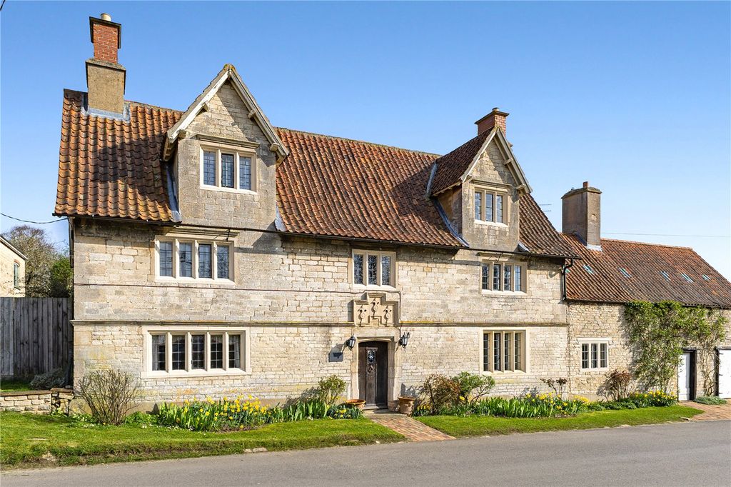 Property photo 2 of 30 Period Elegance