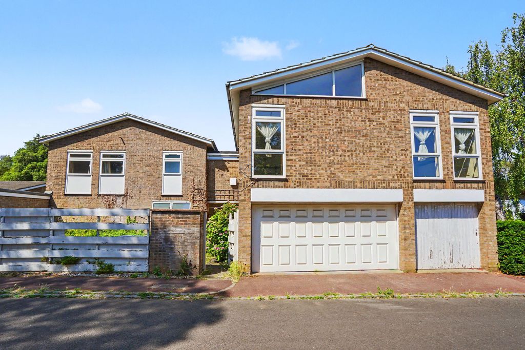 Property photo 1 of 17 10 Ryecotes Mead, Dulwich, London Se21 7Ep