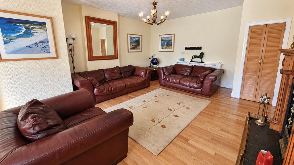Property photo 2 of 20 Rdc0438Levl Lounge (1).Png