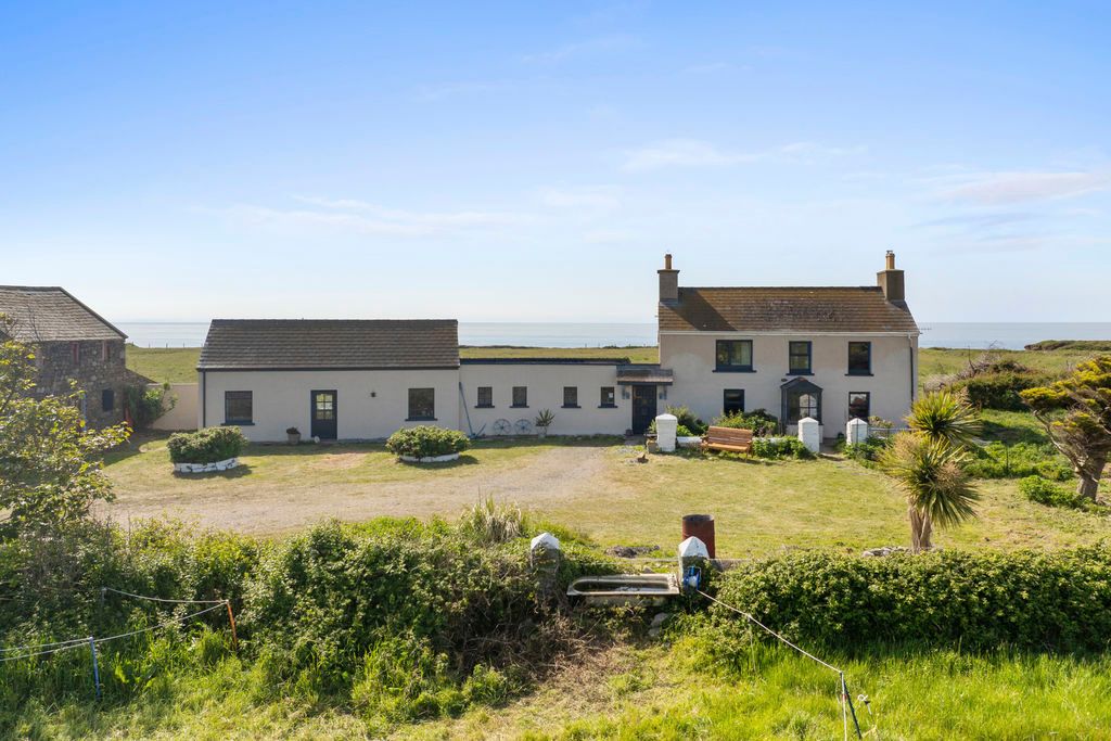 Property photo 2 of 15 Ballaholly House