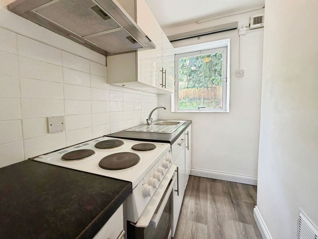 Property photo 3 of 7 E4481E3F-Photo-20...