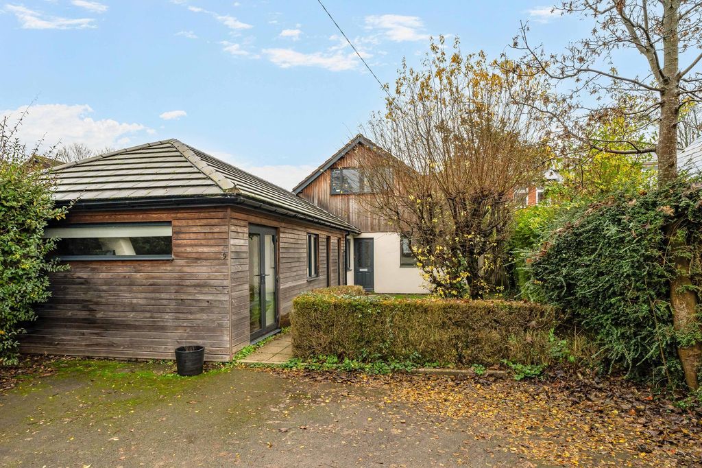 Property photo 1 of 27