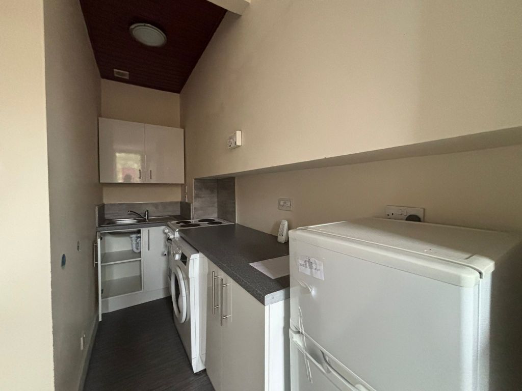 Property photo 2 of 5 4