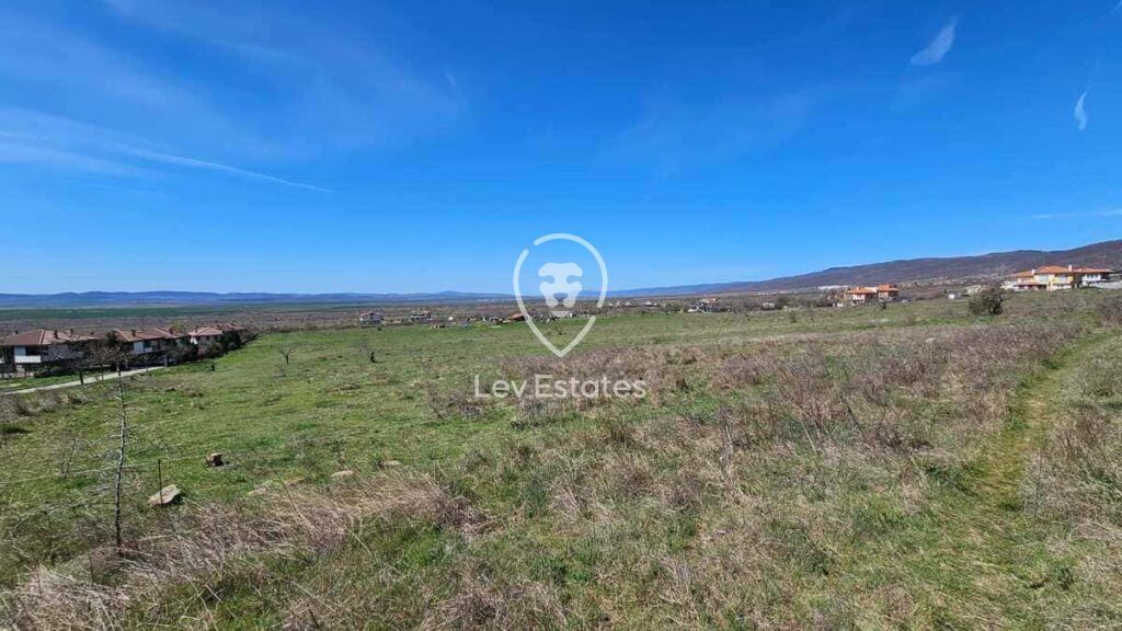 Property photo 1 of 6