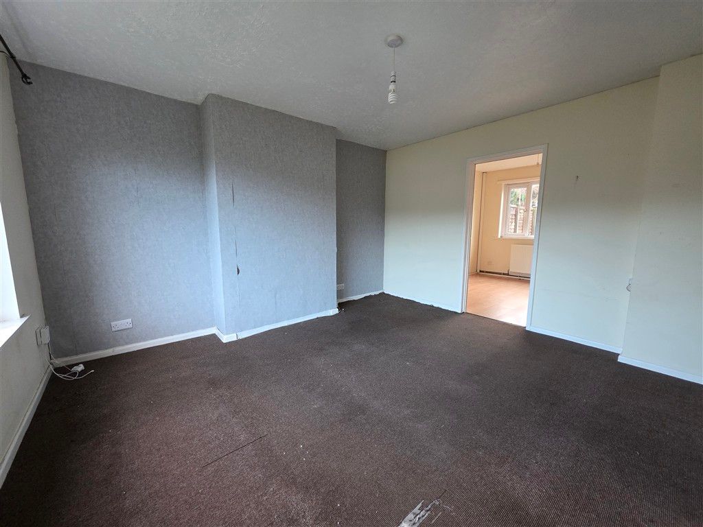 Property photo 3 of 7 Lounge