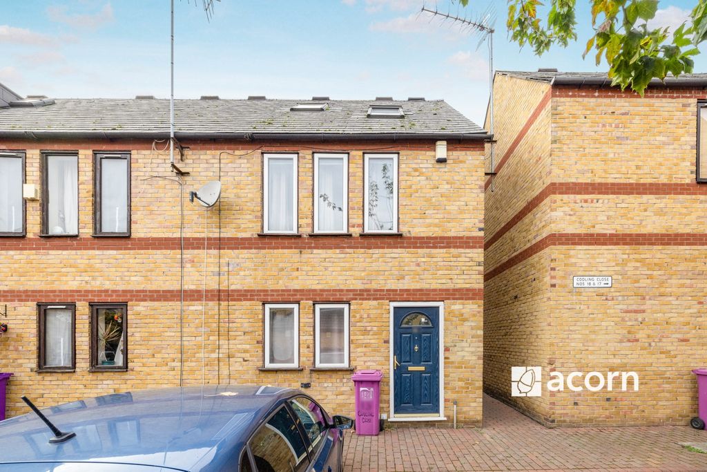 Property photo 3 of 7 External