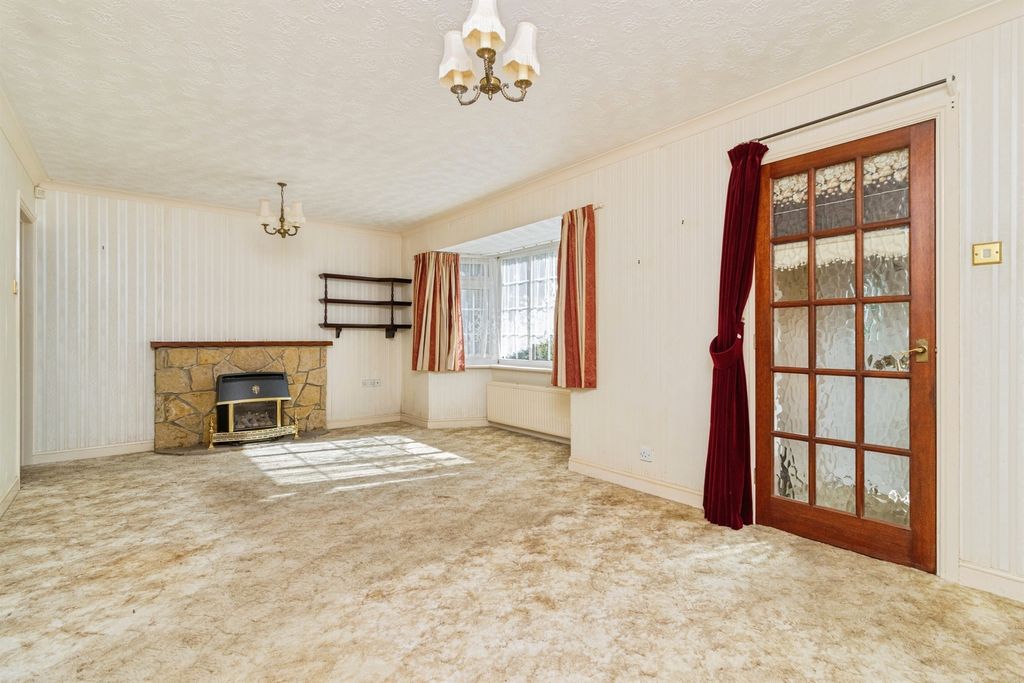 Property photo 2 of 19