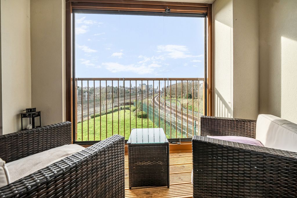 Property photo 3 of 20 1407200-4-6989E9A...