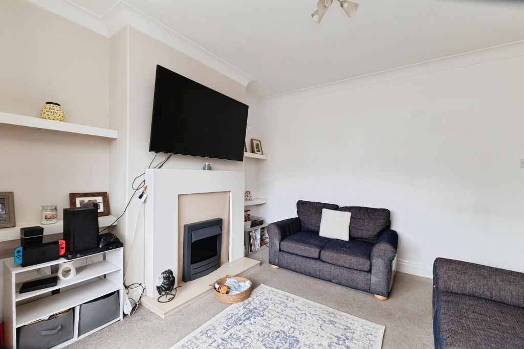 Property photo 3 of 13