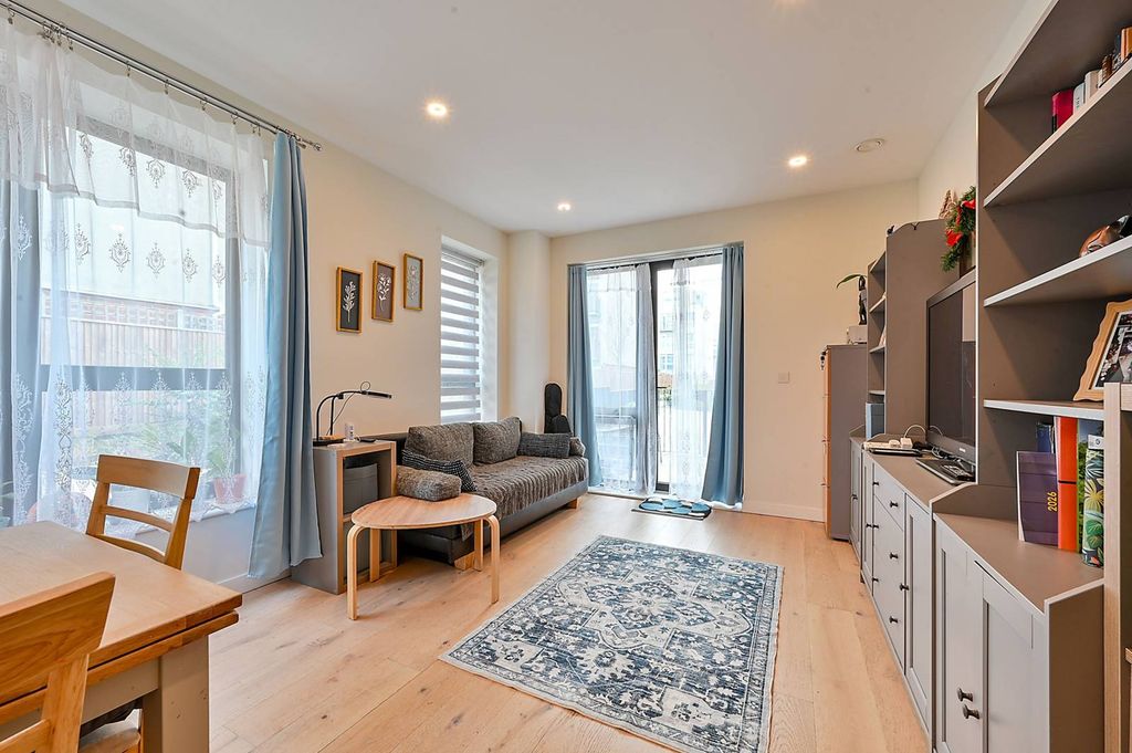 Property photo 2 of 14