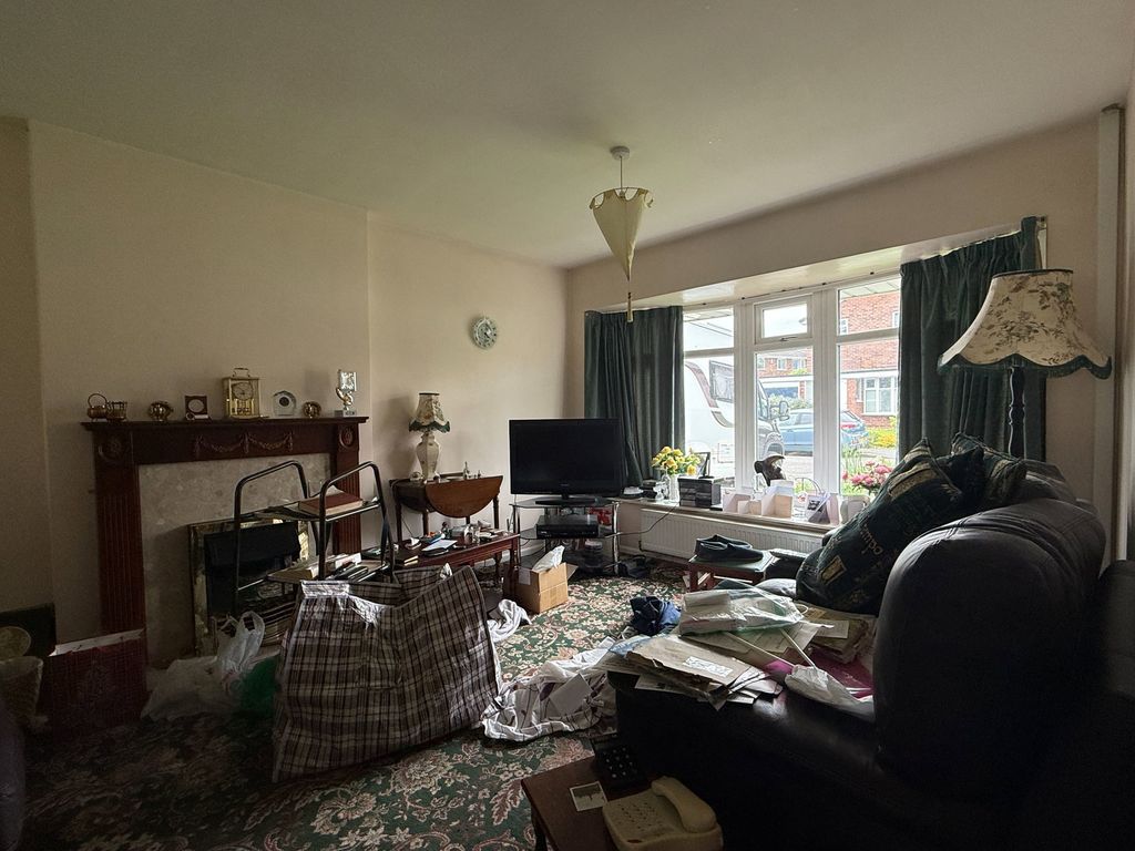 Property photo 2 of 11