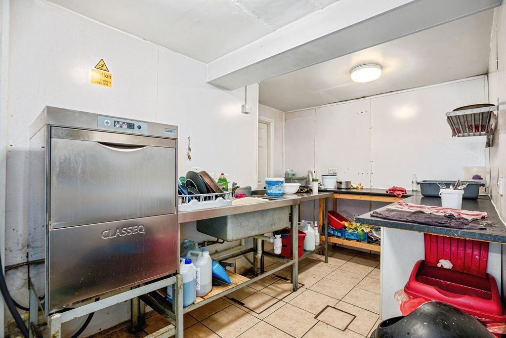 Additional image 10 of 4 bed flat for saleHigh Street, Cardigan, Ceredigion SA43