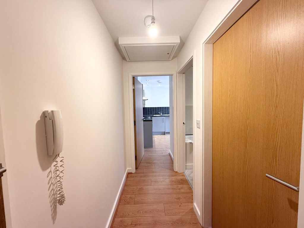 Property photo 2 of 11 Gallery