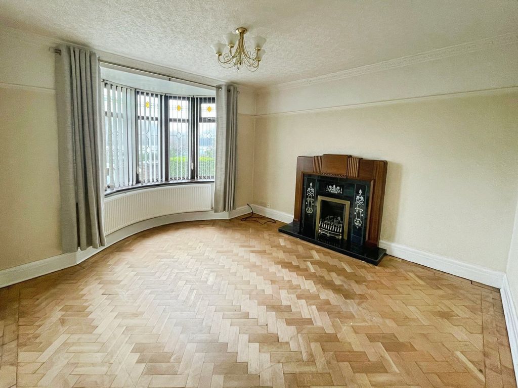 Property photo 2 of 27