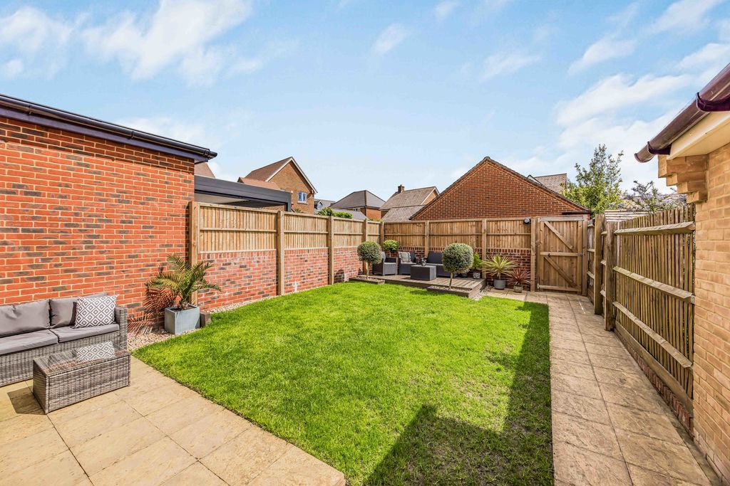 Property photo 3 of 19 Photo 17