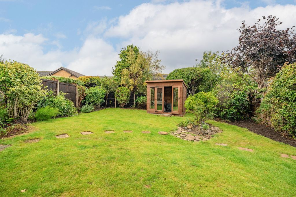 Property photo 2 of 12