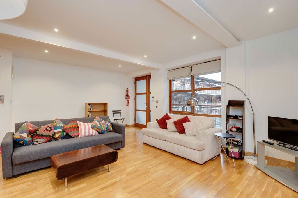 Property photo 2 of 5