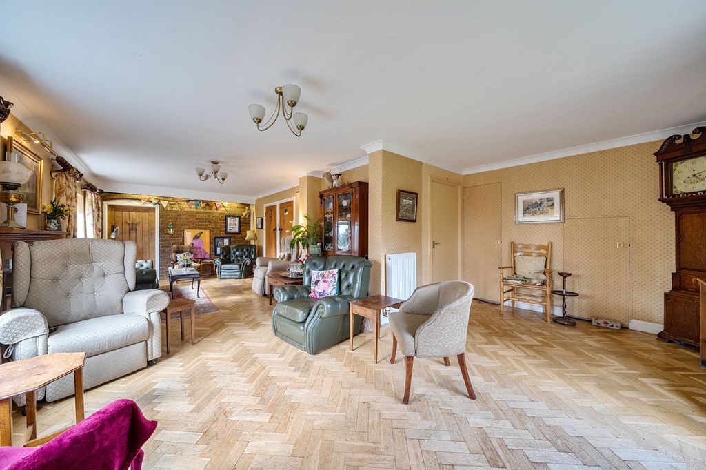 Property photo 3 of 20