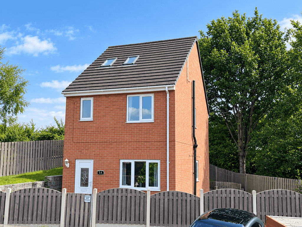 Property photo 1 of 10 4 Bed Detached House - Gateways, Lofthouse