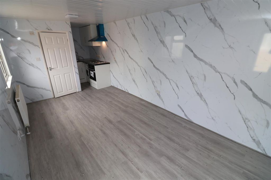Property photo 2 of 6 Img_1165.Jpg