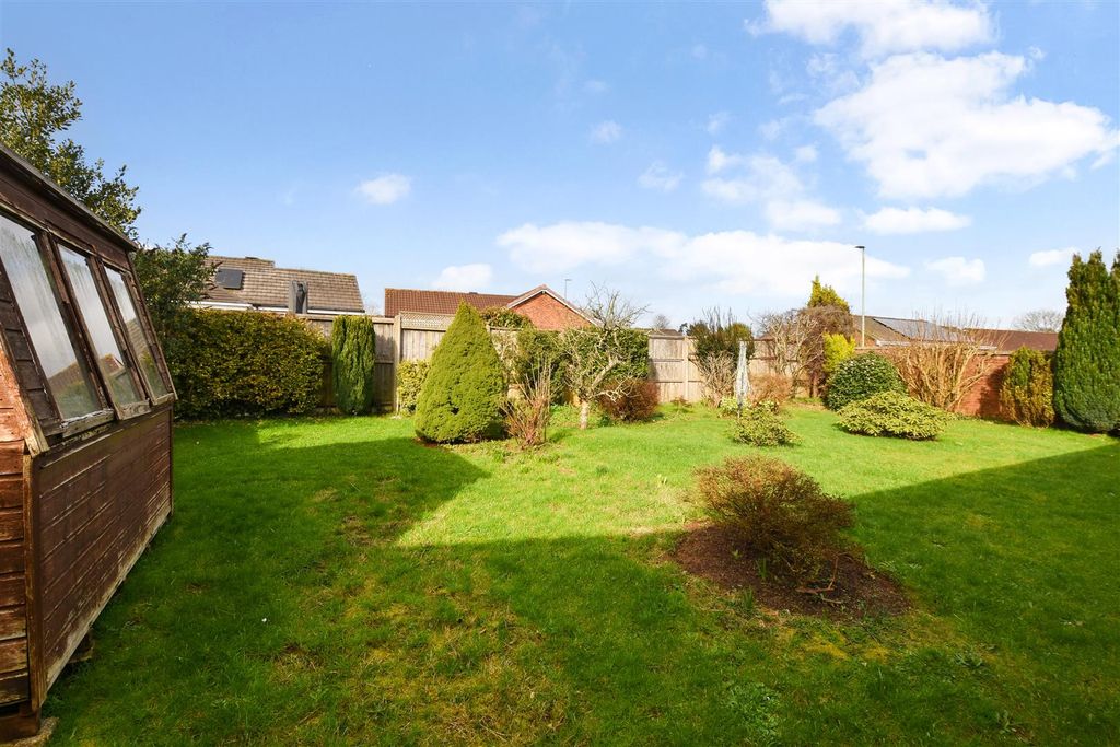 Property photo 2 of 18 Ph13_6417657.Jpg