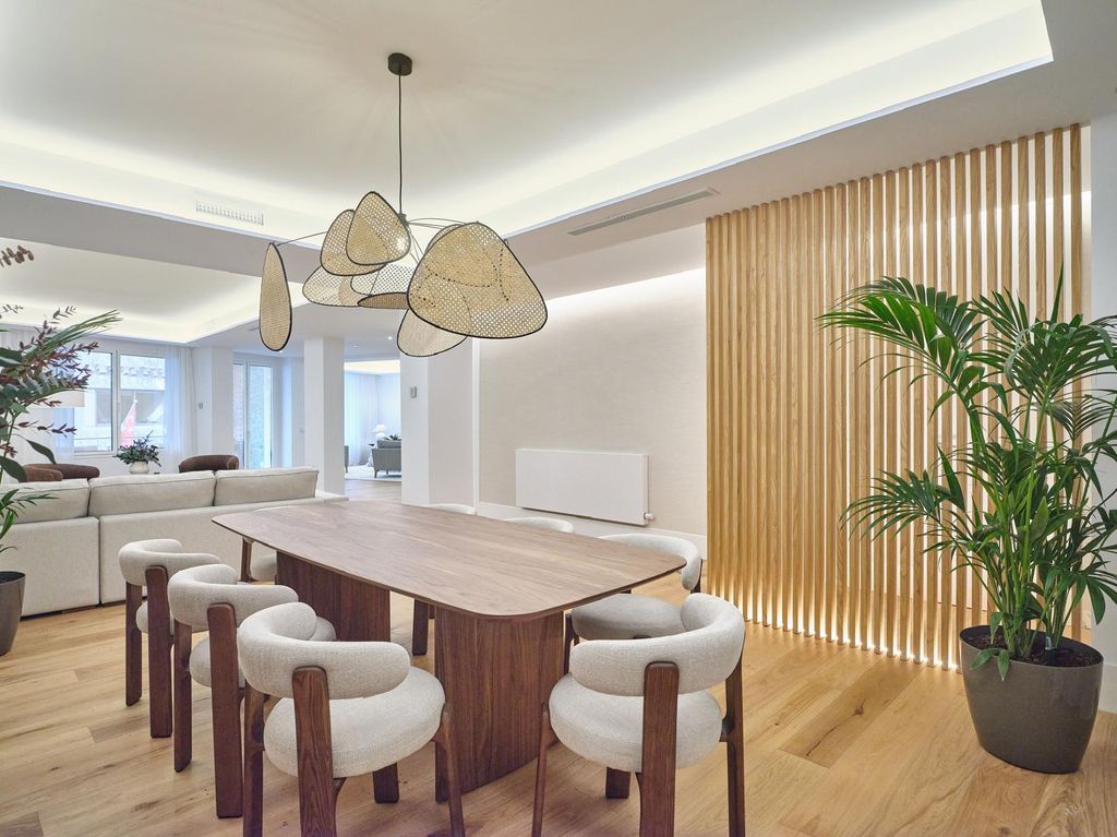 Property photo 1 of 17 Dining Area