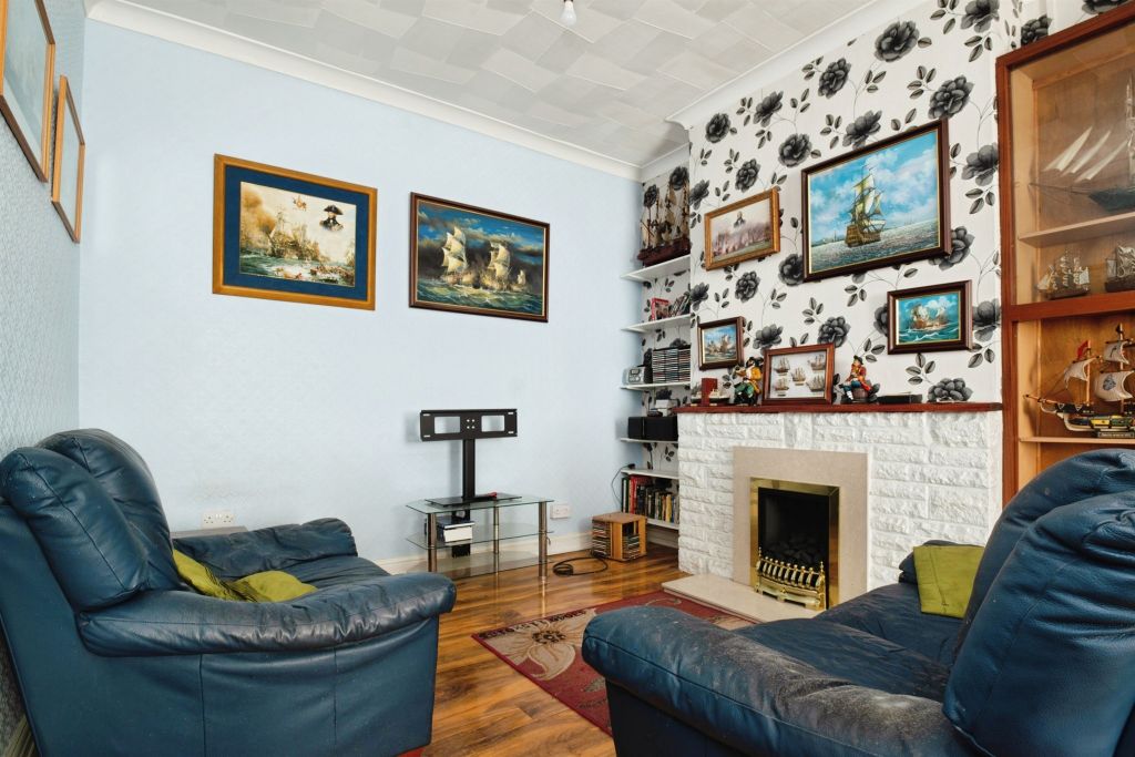 Property photo 2 of 12