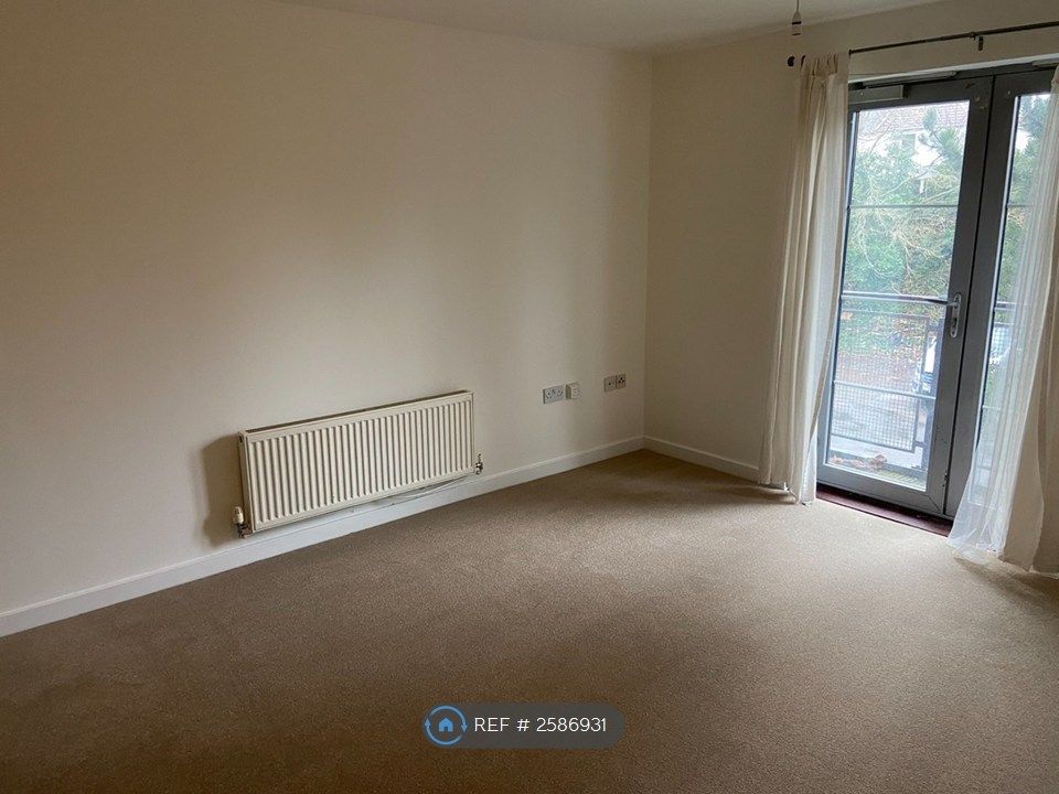 Property photo 3 of 8 Living Room