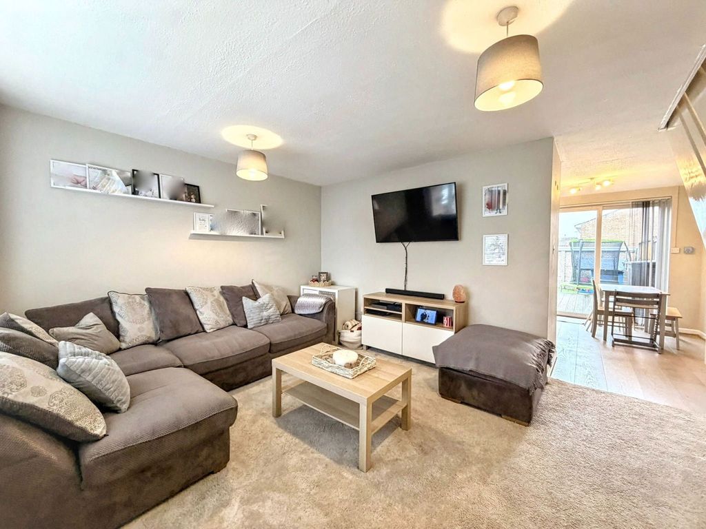 Property photo 2 of 23