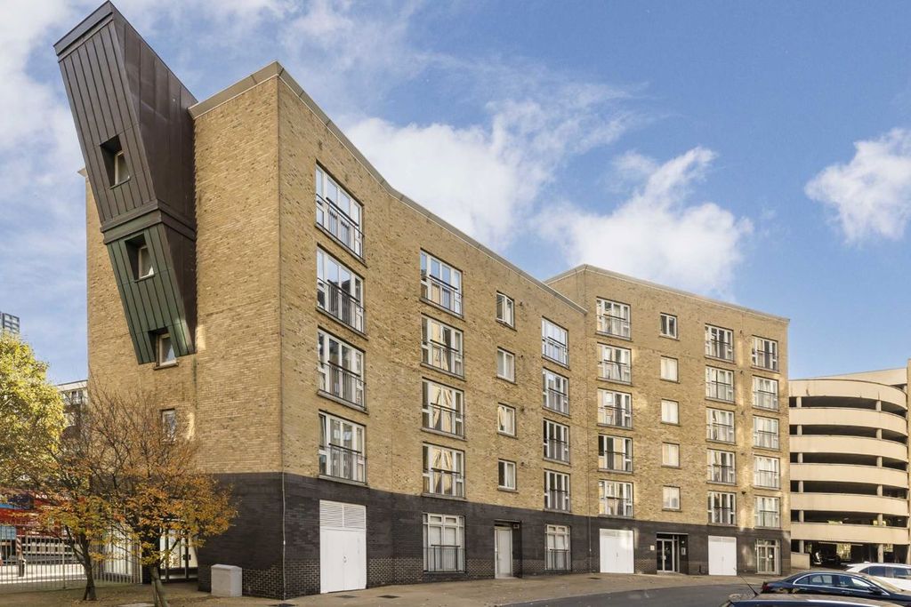 Property photo 1 of 6