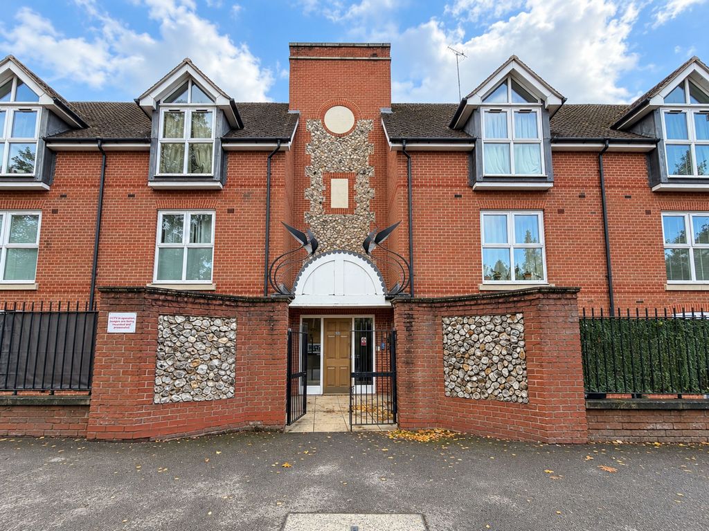 Property photo 1 of 2