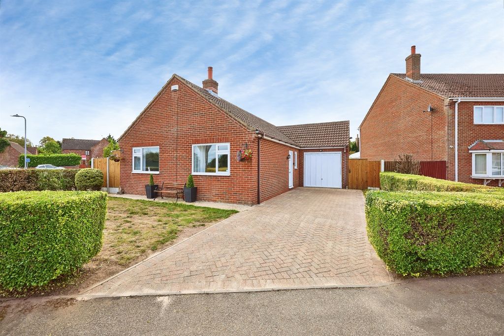 Property photo 1 of 16