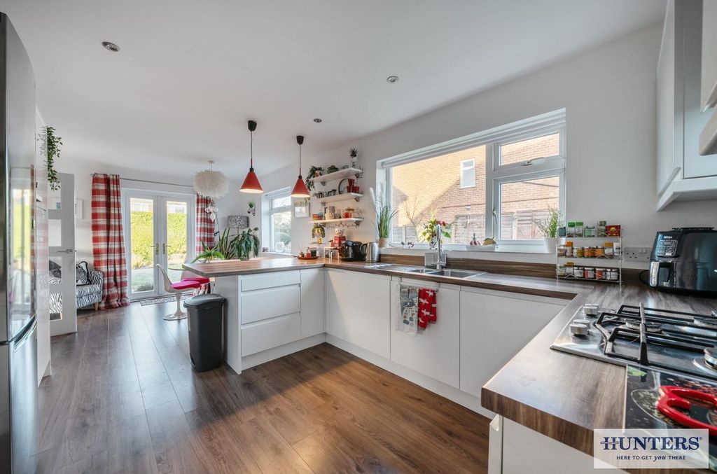 Property photo 2 of 20 E679B1c7-Ebac-4Ccd-9284-17E6661Df11B.Jpg