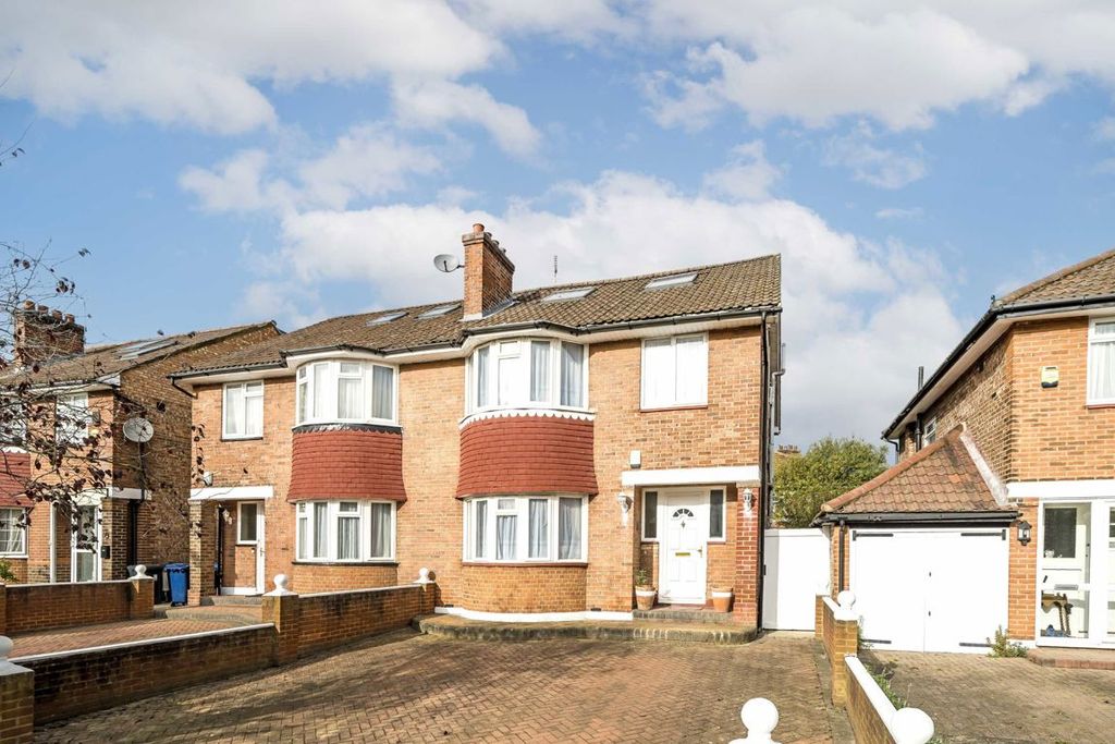 Property photo 1 of 7