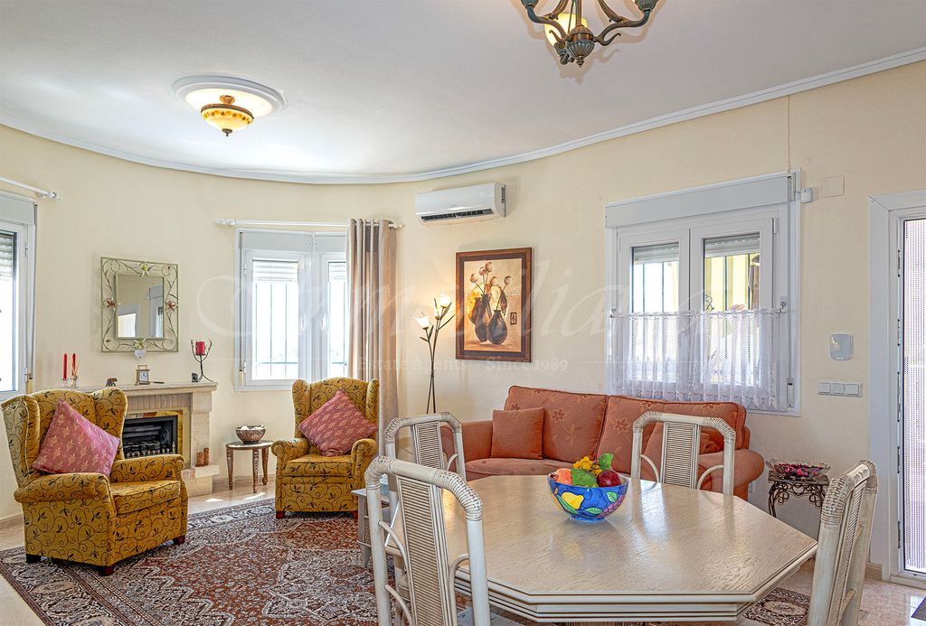 Property photo 2 of 47