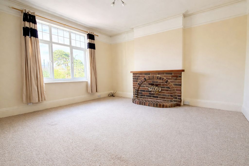 Property photo 2 of 7 Img_8650