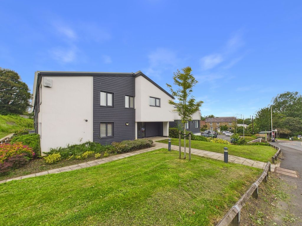 Property photo 1 of 11 External