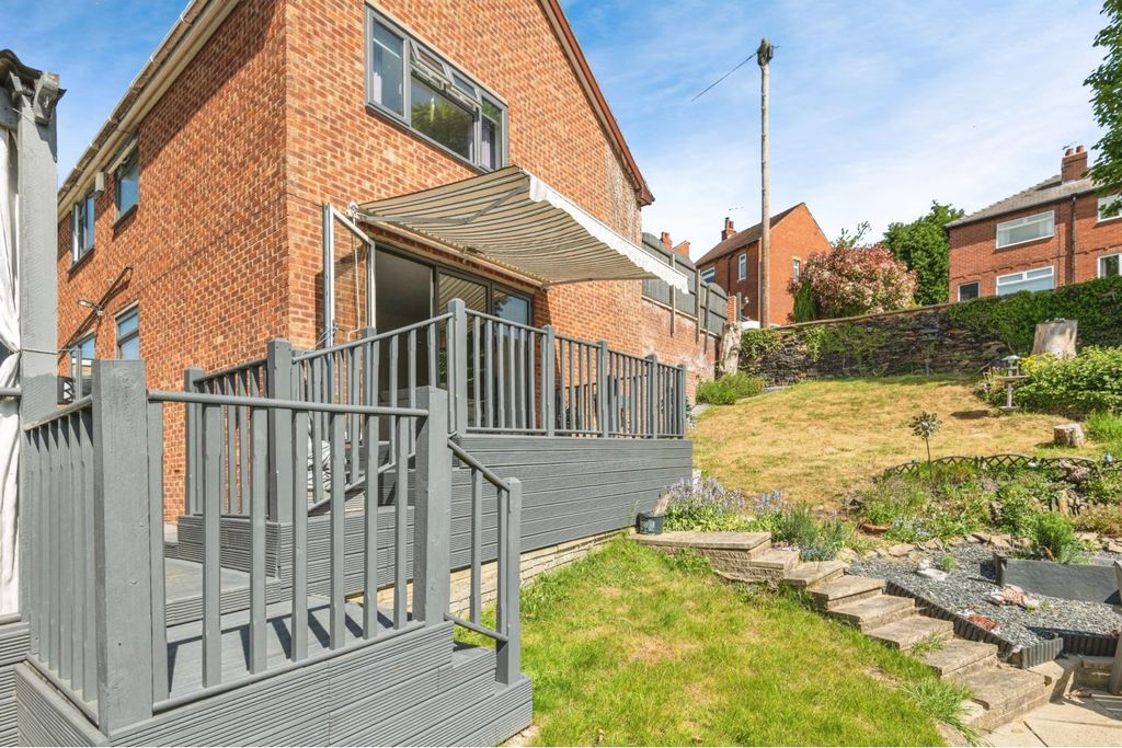 Property photo 1 of 19 Outside