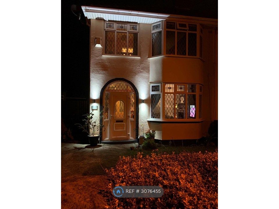 Property photo 2 of 22